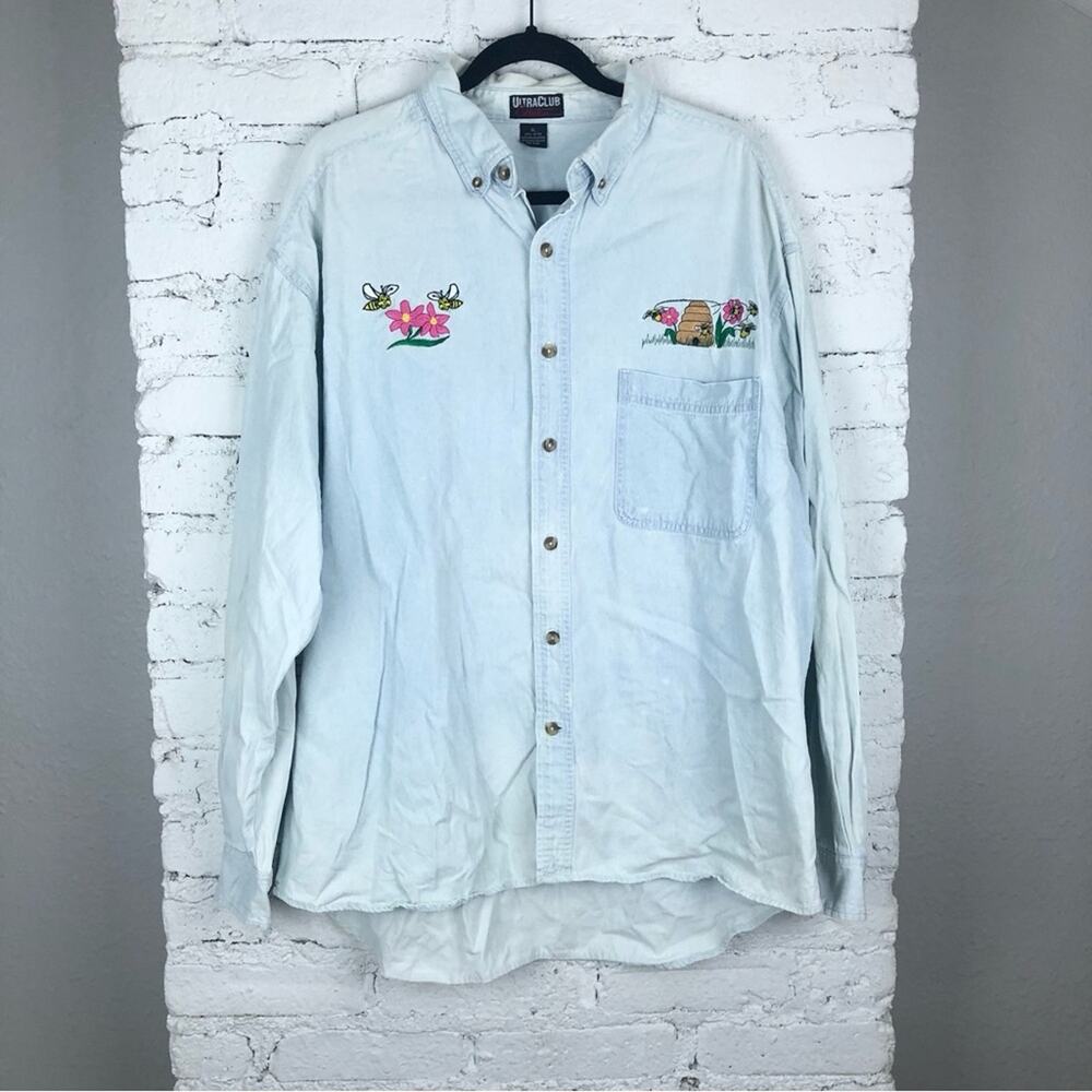 Vintage 90’s Bee Embroidered Denim Button Up